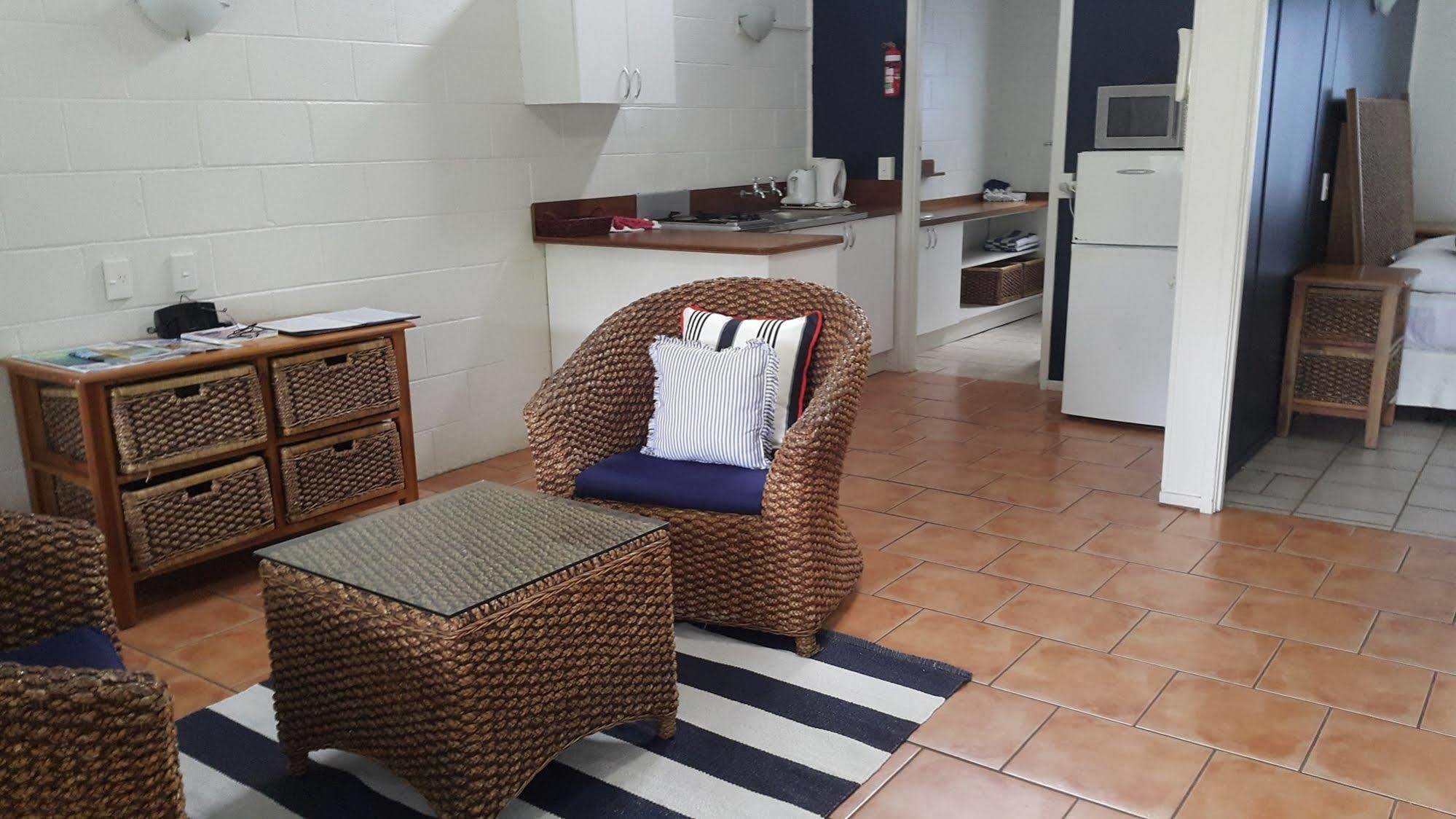 The Black Pearl Beachside Apartments Rarotonga Exterior photo