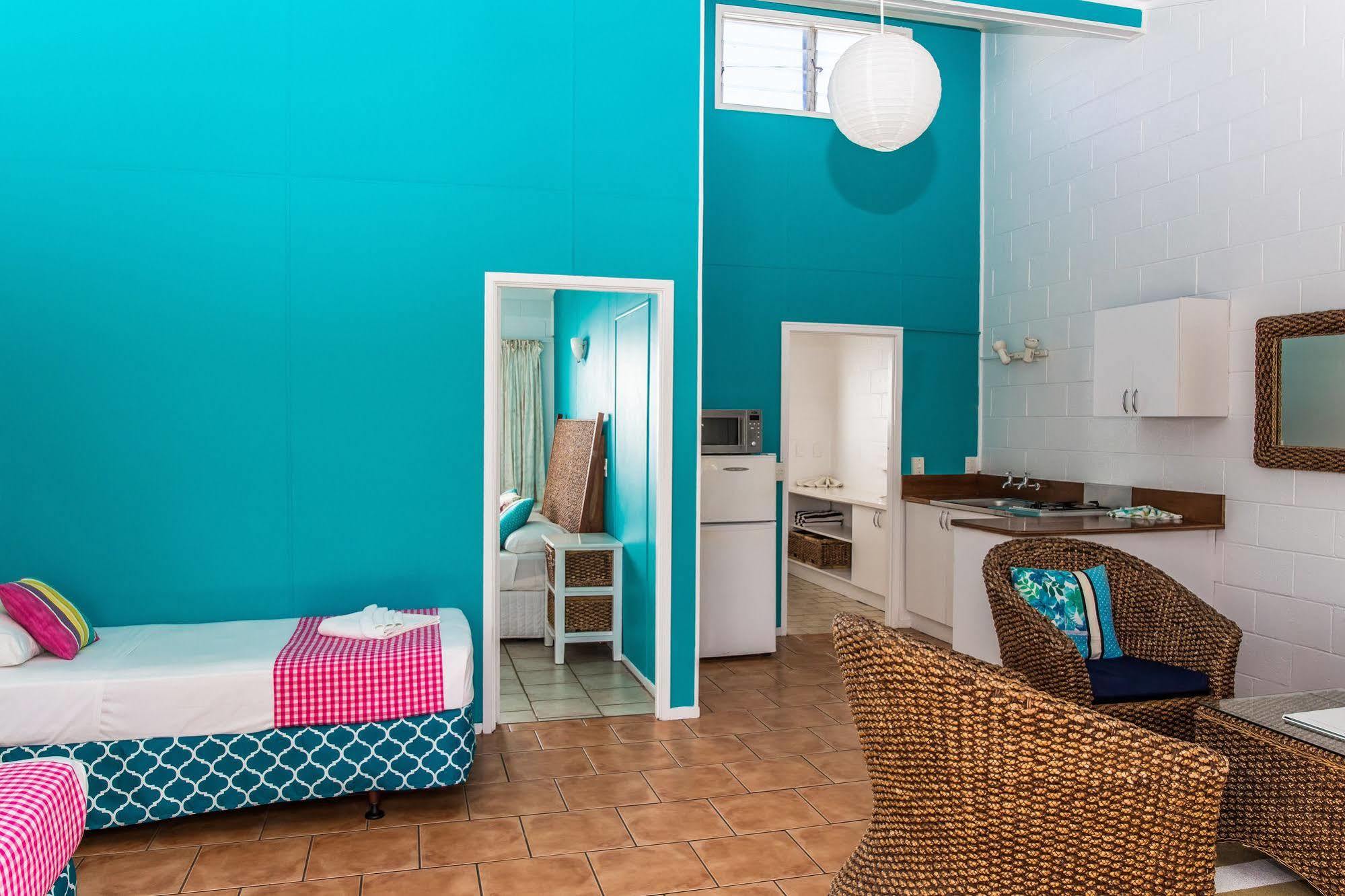 The Black Pearl Beachside Apartments Rarotonga Exterior photo