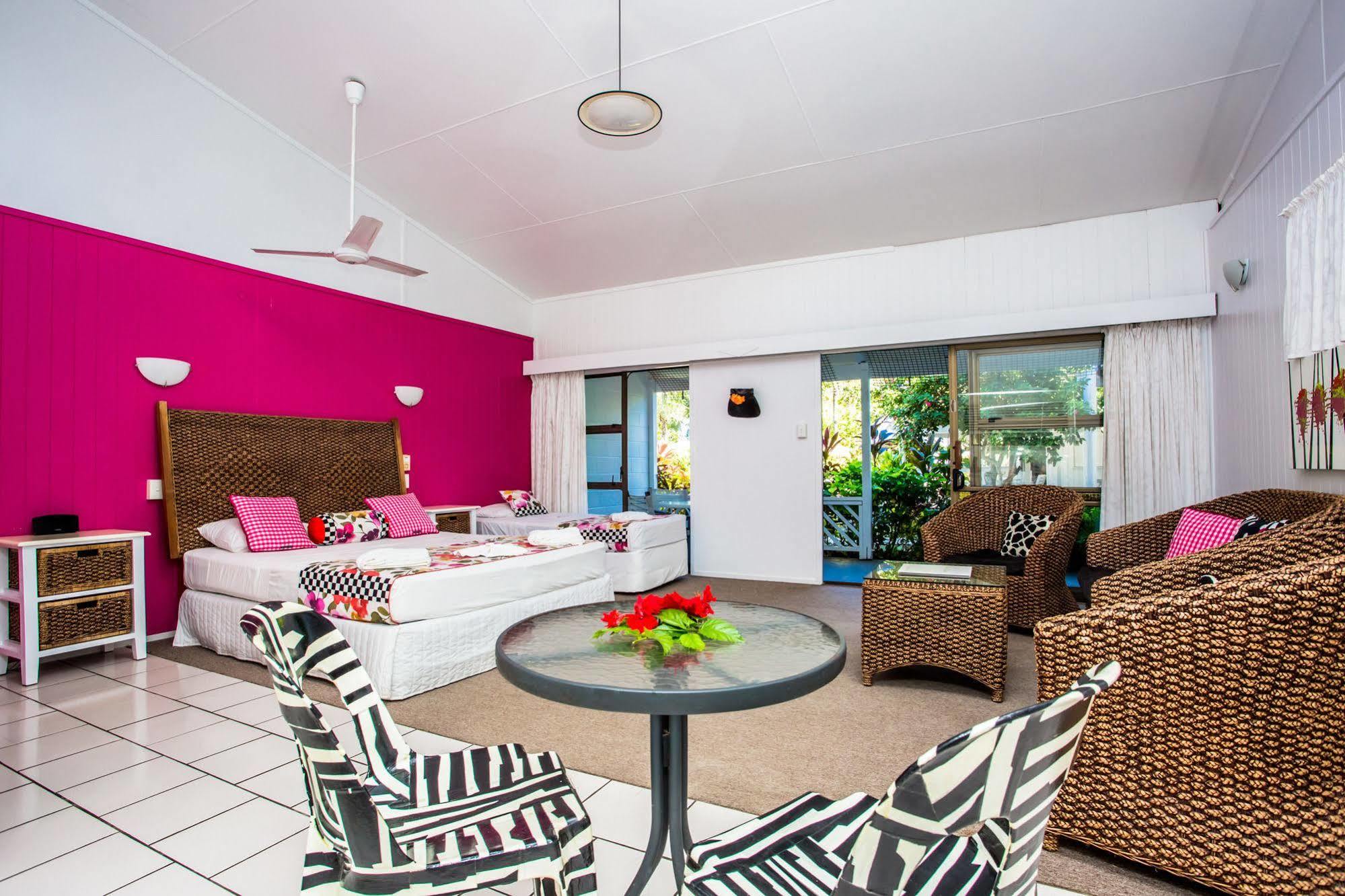 The Black Pearl Beachside Apartments Rarotonga Exterior photo
